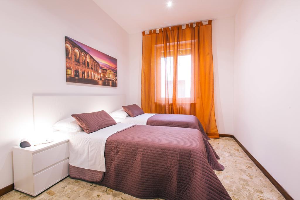 San Nicolo 3 Apartment Верона Стая снимка